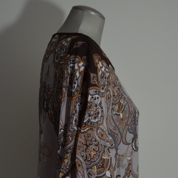 Quintessential Cape Style Brown Top with Design - Picture 5 of 8